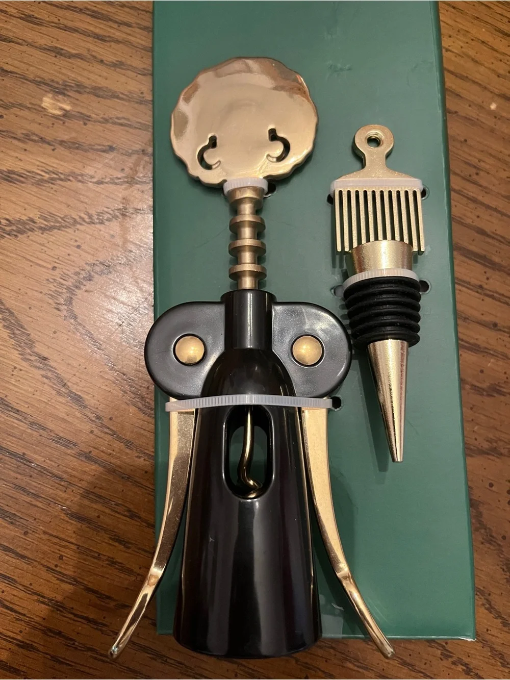 Gold and Black Wing Corkscrew with Gold Pourer and Stopper